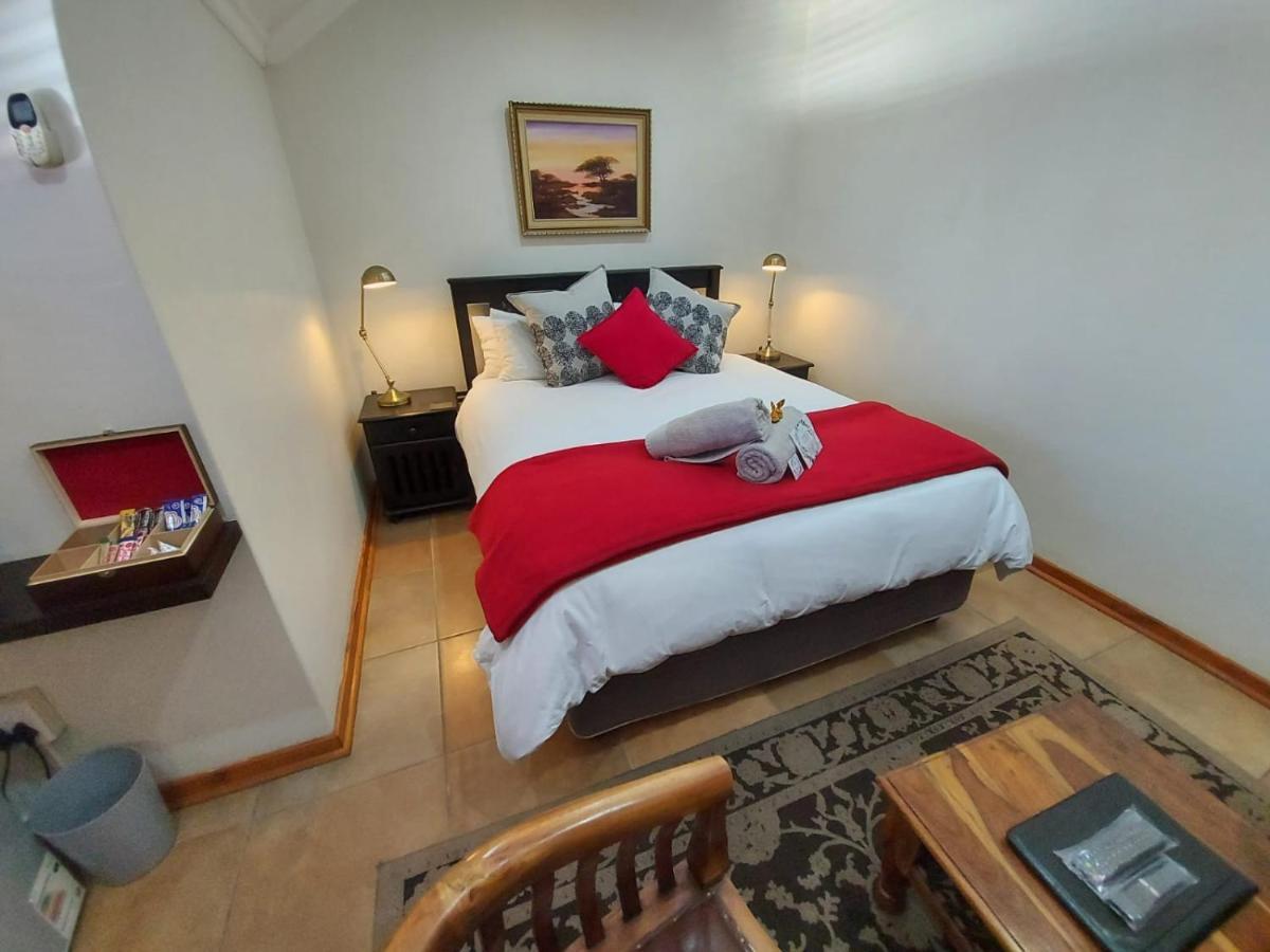 The Oak Potch Guesthouse Potchefstroom Exteriör bild