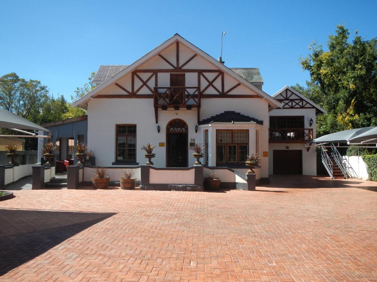 The Oak Potch Guesthouse Potchefstroom Exteriör bild