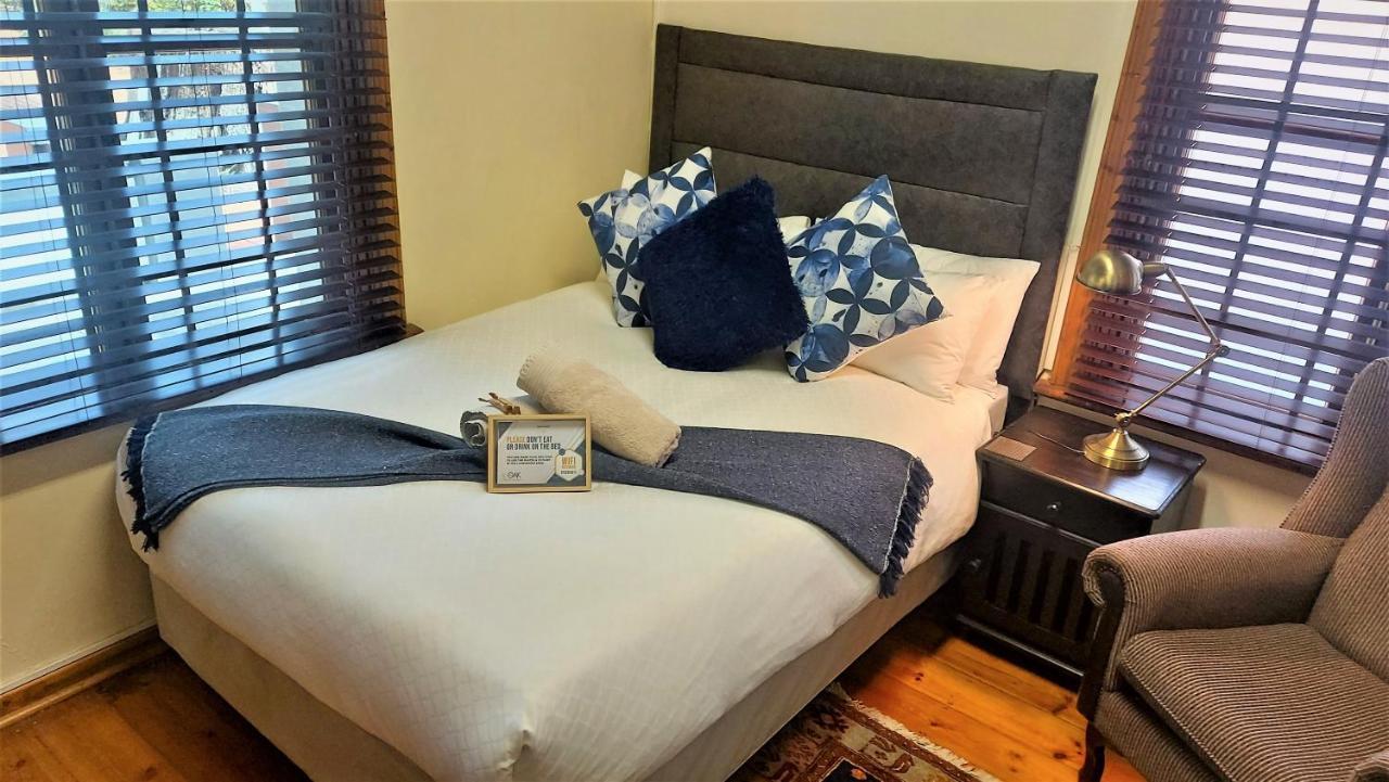 The Oak Potch Guesthouse Potchefstroom Exteriör bild